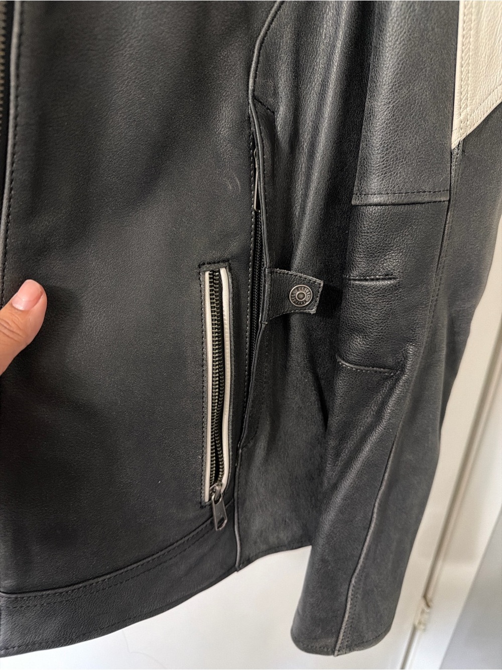 Harley-Davidson Black, Cream & Orange Racing Leather Jacket - Picture 6 of 10